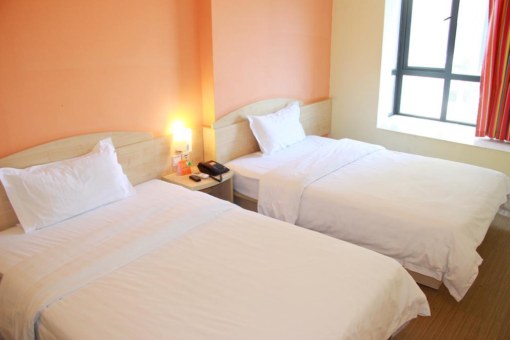 7Days Inn Guangzhou Tianhe Tianpingjia Subway Station Rom bilde