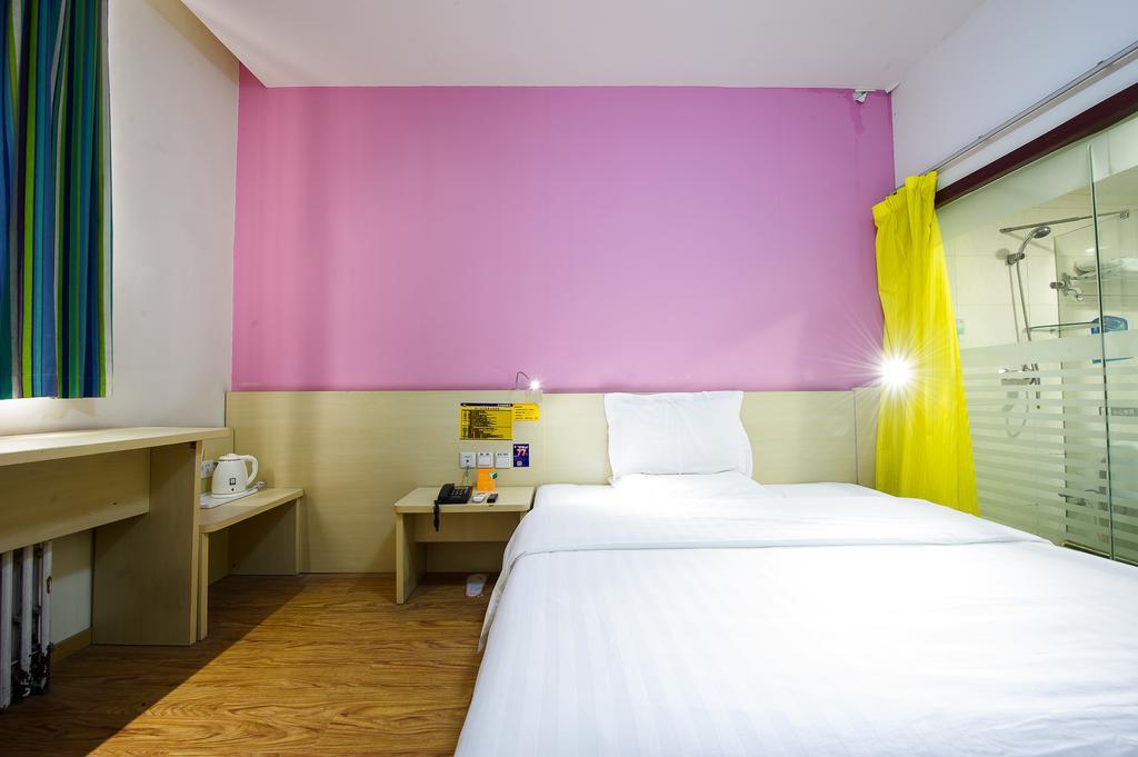 7Days Inn Guangzhou Tianhe Tianpingjia Subway Station Rom bilde